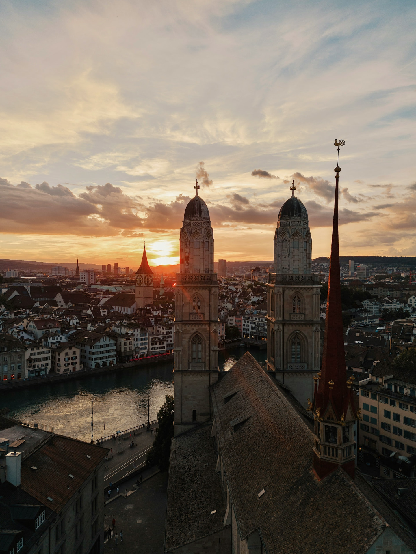 Zürich skyline at sunset